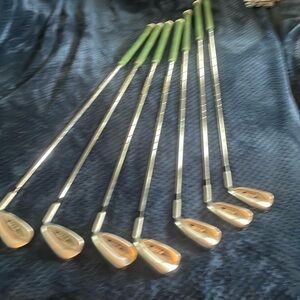 PING G425 set of golf irons. Shafts are DynamicGold 105 S300.